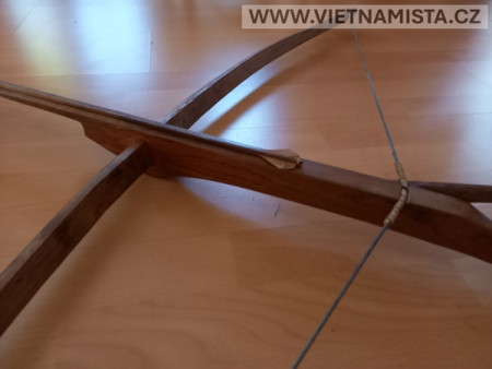 Hmongský Hneev, samostříl, kuše, crossbow